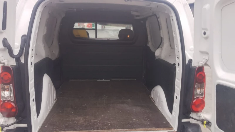 Peugeot Partner 1.6hdi 100ks 2018g evro6 , снимка 6 - Автомобили и джипове - 52940198