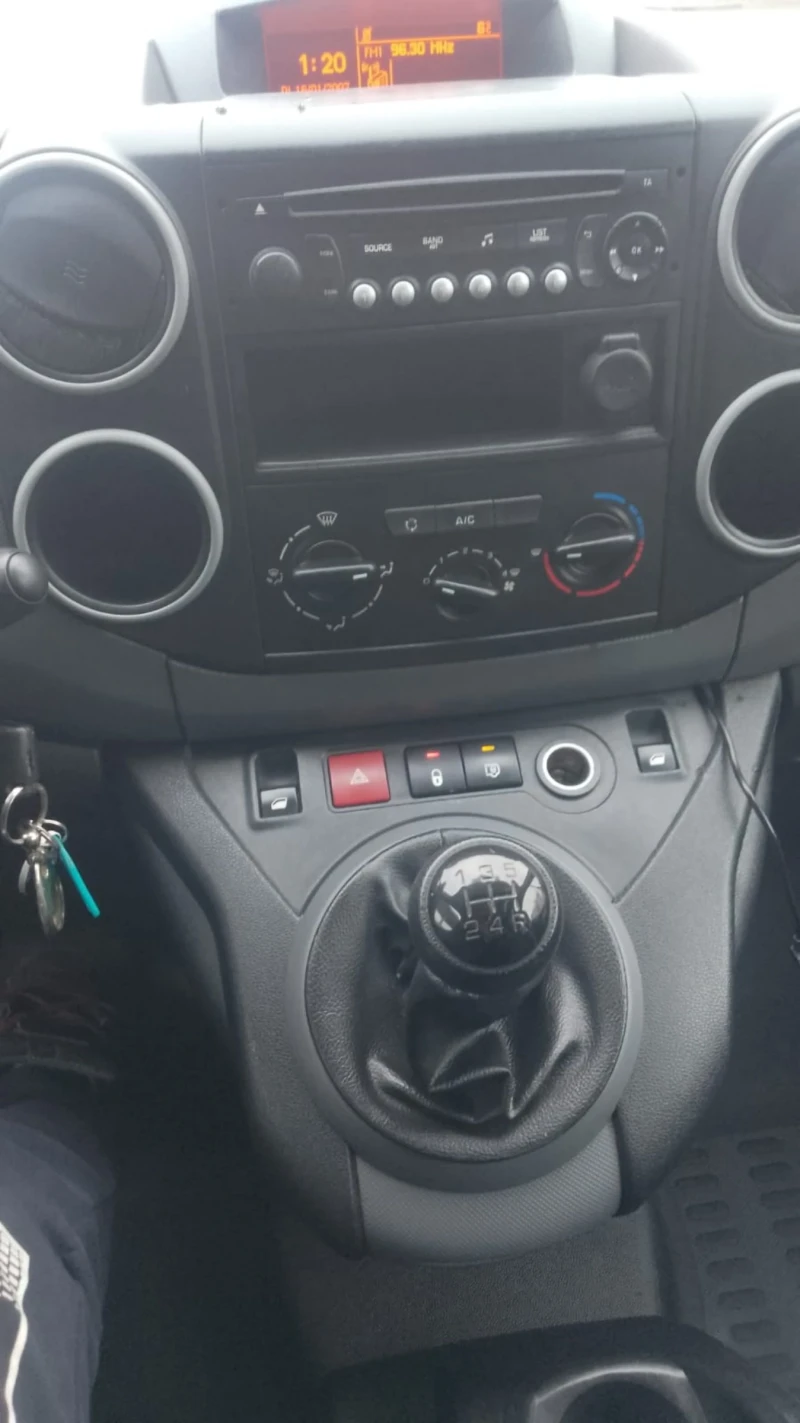 Peugeot Partner 1.6hdi 100ks 2018g evro6 , снимка 11 - Автомобили и джипове - 52940198