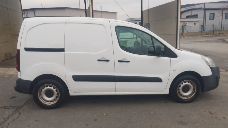 Peugeot Partner 1.6hdi 100ks 2018g evro6 , снимка 2 - Автомобили и джипове - 52940198