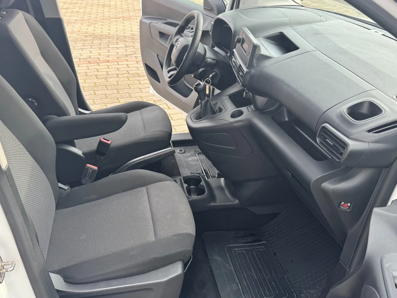 Toyota Proace City  1.5D 75КС , 67000КМ  УНИКАТ EURO 6 , АВТОПИЛОТ, снимка 15 - Автомобили и джипове - 53103710