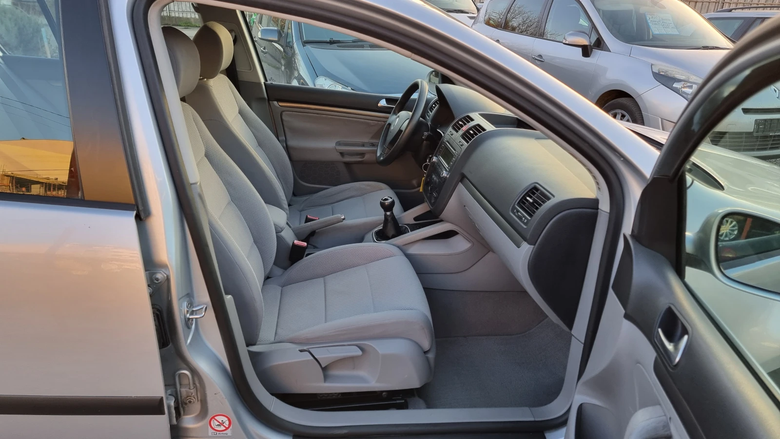 VW Golf 1.6i  Euro4 | Mobile.bg — изображение 11