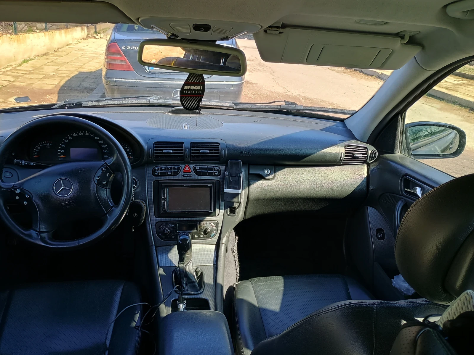 Mercedes-Benz C 200  - изображение 9