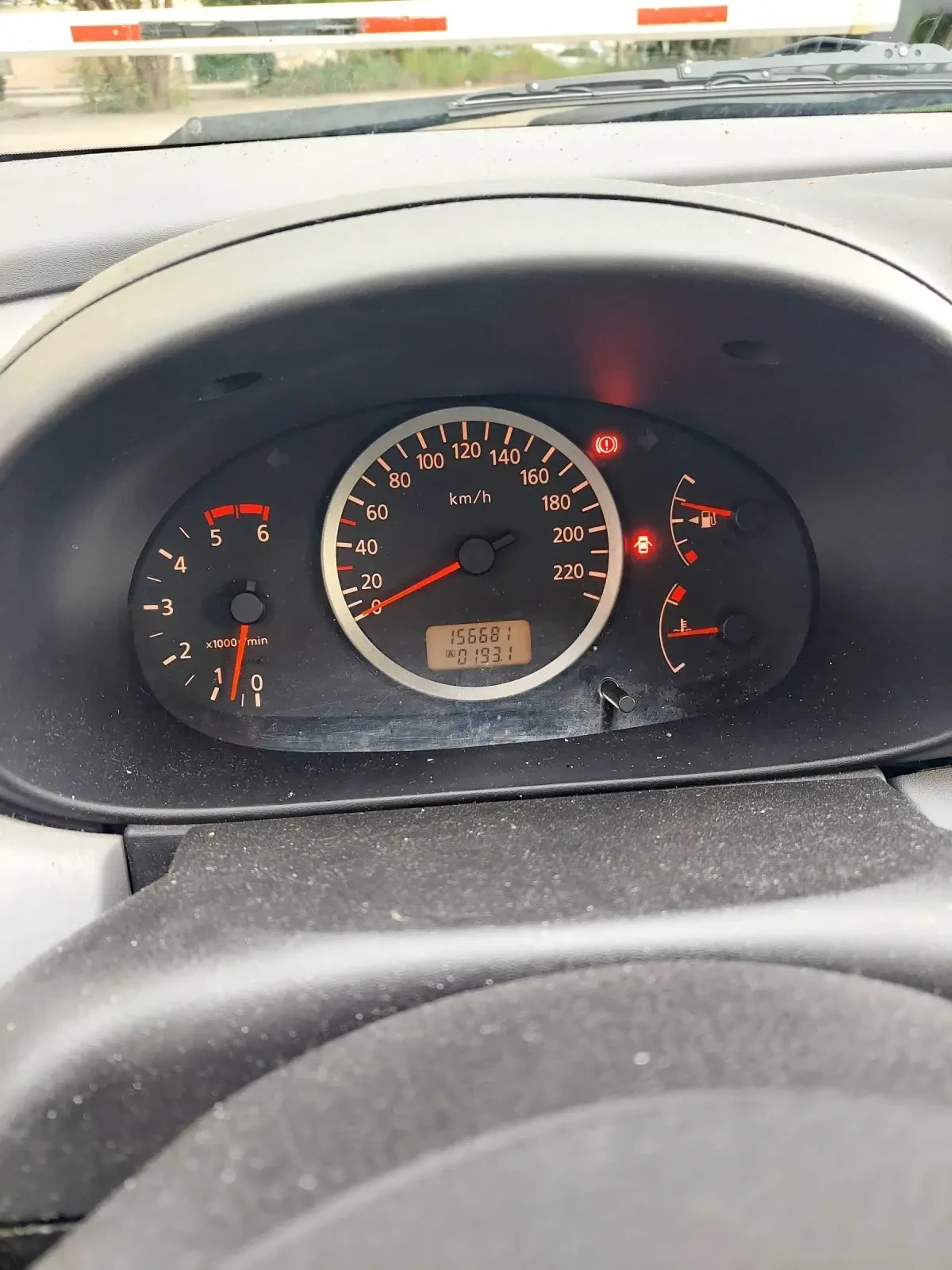 Nissan Almera tino Tino - изображение 8