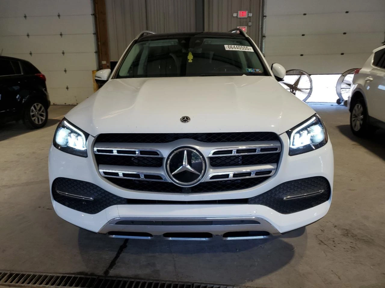 Mercedes-Benz GLS 450 4MATIC/BURMESTER/HEADUP/ПАНО/ПОДГРЕВ/ - изображение 2