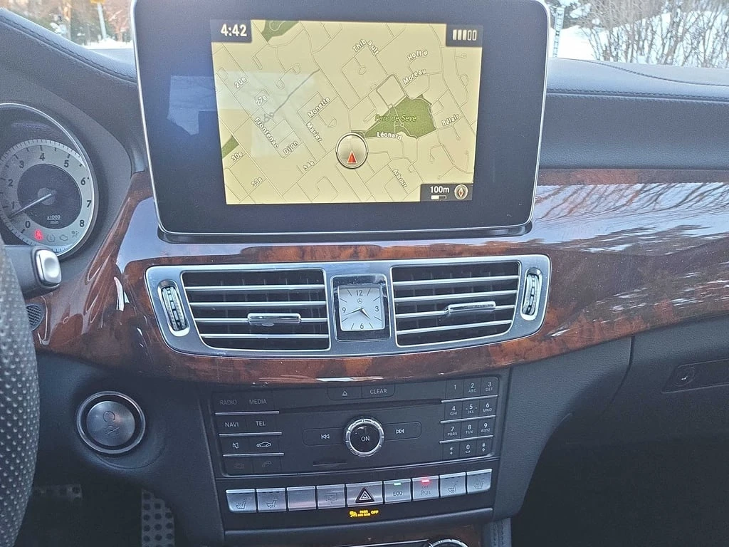 Mercedes-Benz CLS 550 4MATIC * AMG PACK* ОБДХУВАНЕ* 360 КМАЕРА*  - изображение 9