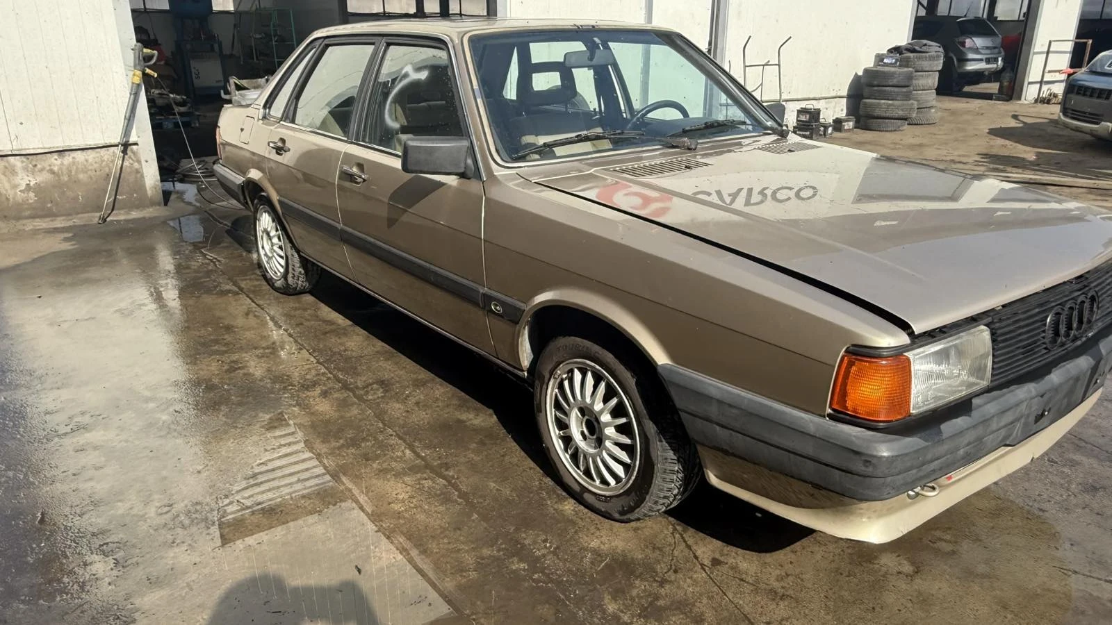 Audi 80, снимка 2 - Автомобили и джипове - 53960014