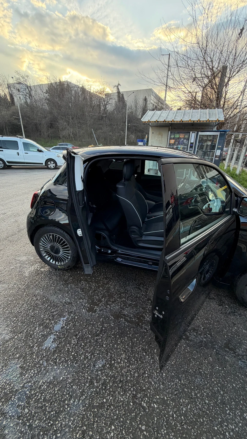 Fiat 500e 3+ 1, снимка 5 - Автомобили и джипове - 53990541