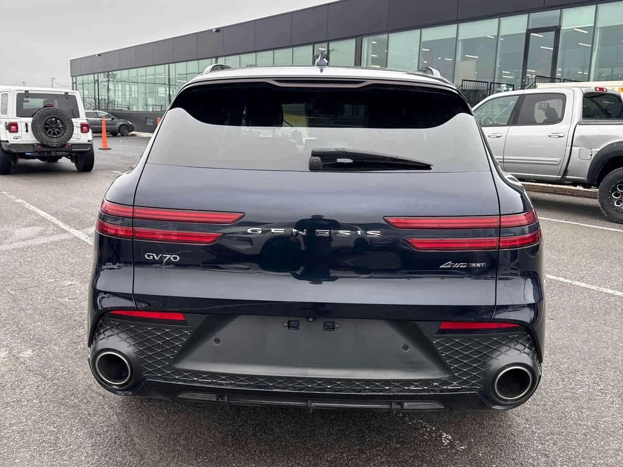 Genesis GV70 * 3.5T Sport Plus * DISTRONIC* ОБДУХВАНЕ* ПАНОРАМА, снимка 4 - Автомобили и джипове - 54210341