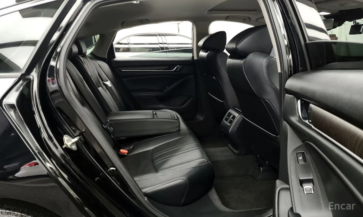 Honda Accord * 1.5T* ШИБИДАХ* КАМЕРИ* ПОДГРЕВ* KEYLESS* , снимка 10 - Автомобили и джипове - 54260516