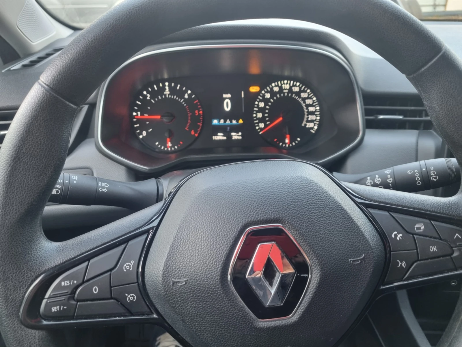 Renault Clio 1.5DCI Navi, снимка 8 - Автомобили и джипове - 54323847