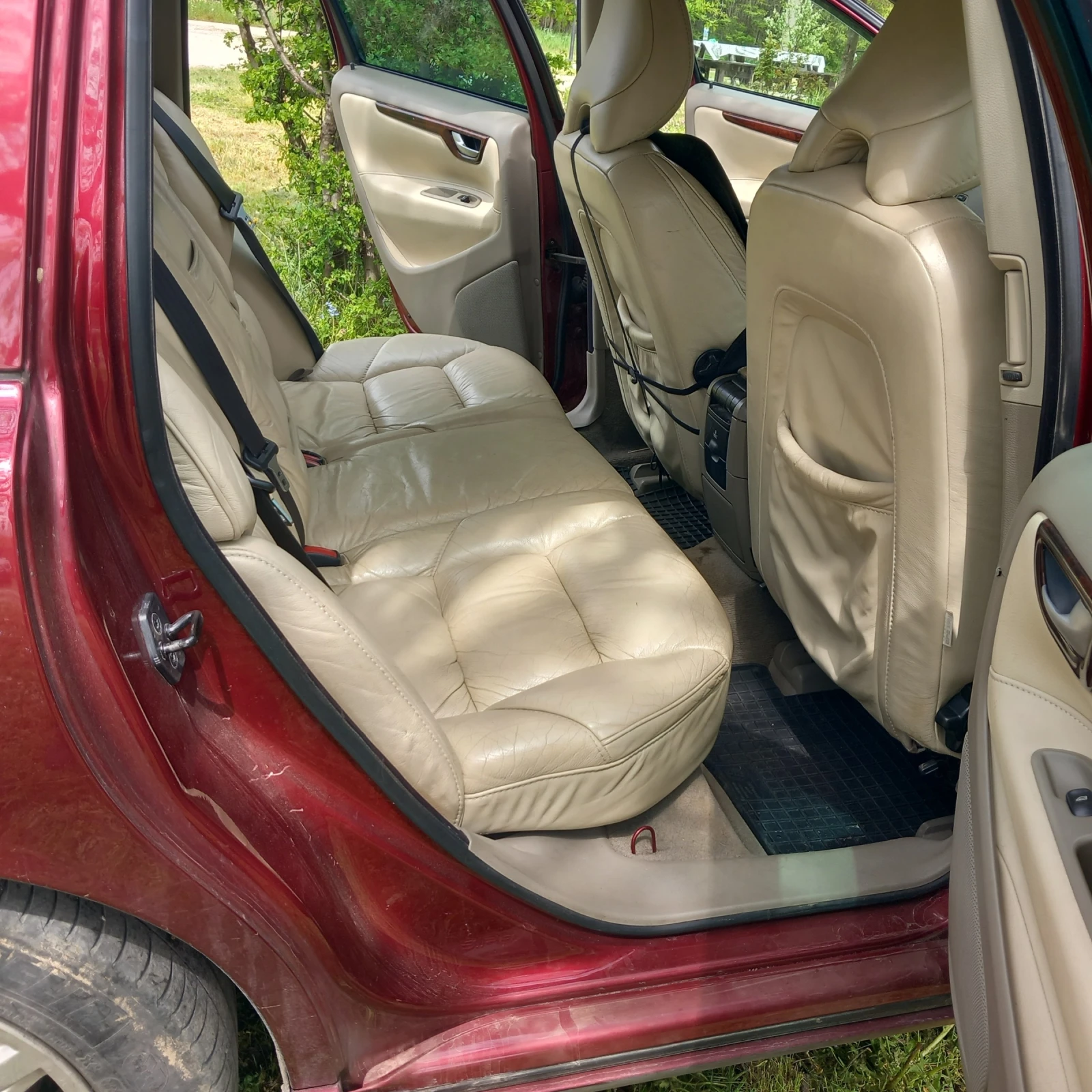 Volvo V70 D5, снимка 5 - Автомобили и джипове - 54432449