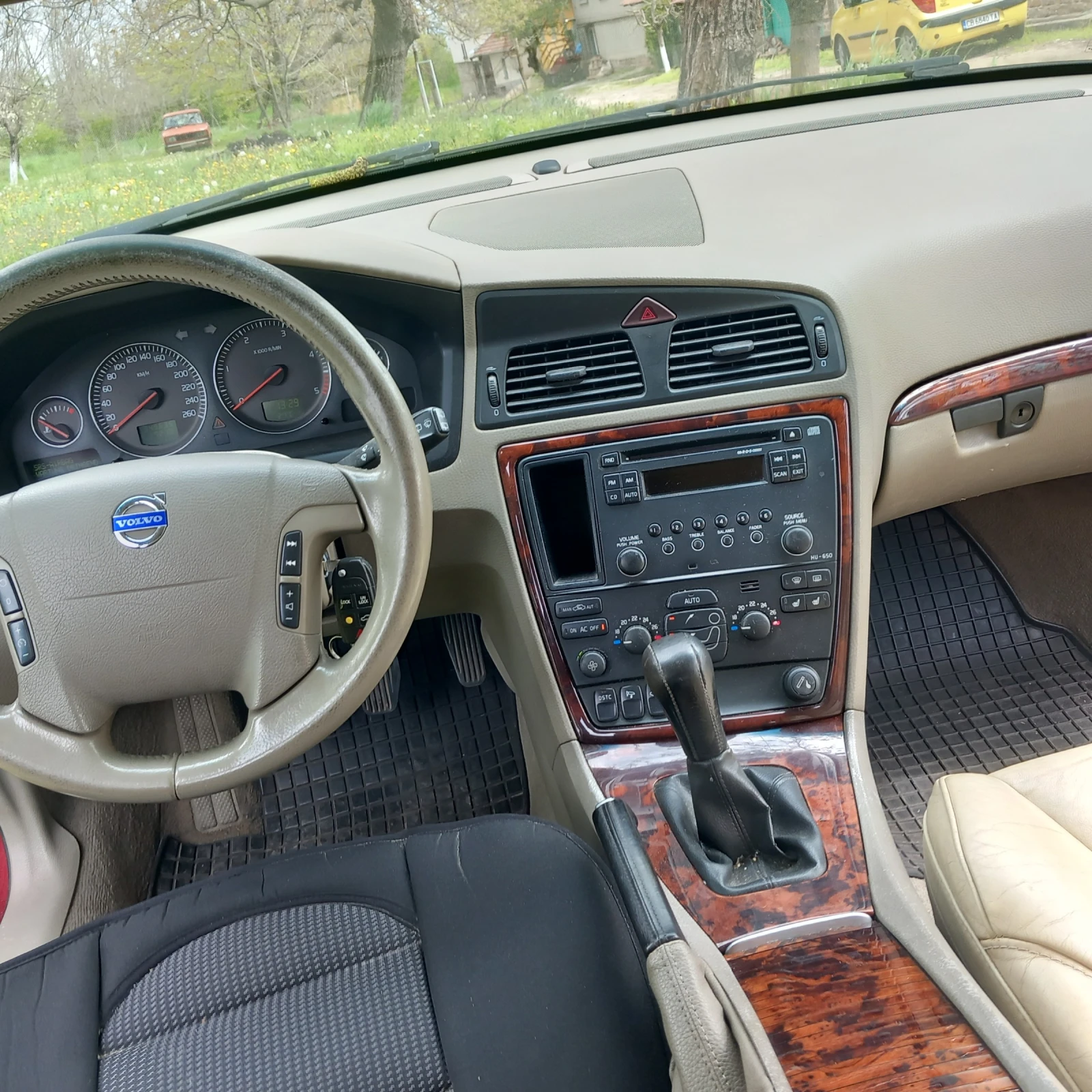 Volvo V70 D5, снимка 16 - Автомобили и джипове - 54432449