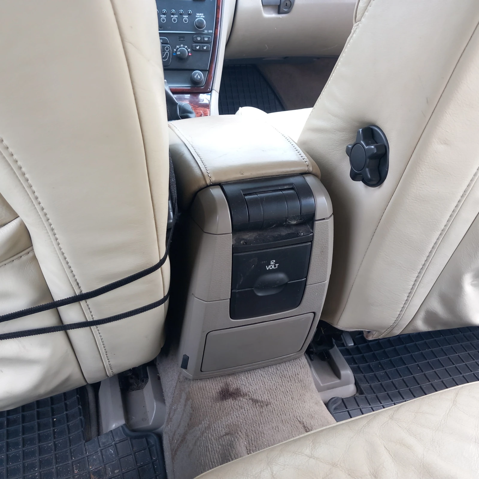 Volvo V70 D5, снимка 15 - Автомобили и джипове - 54432449