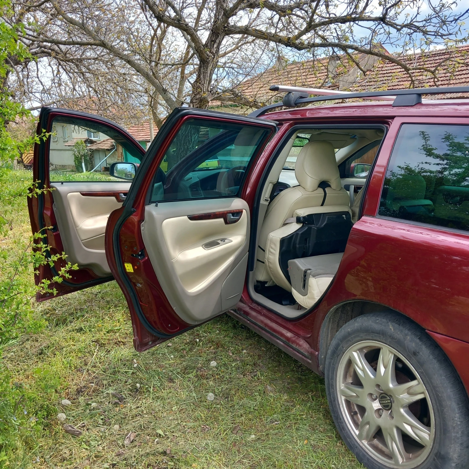 Volvo V70 D5, снимка 4 - Автомобили и джипове - 54432449