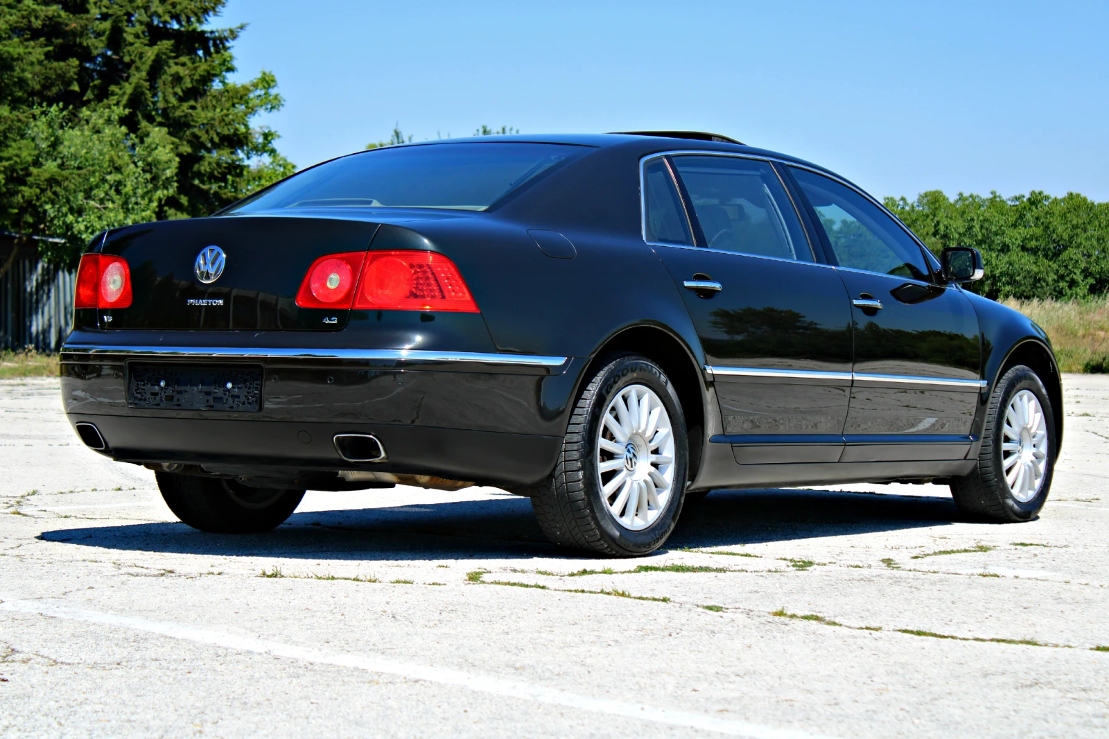 VW Phaeton 4.2 V8 Long EXCLUSIVE Швейцария , снимка 9 - Автомобили и джипове - 54972042