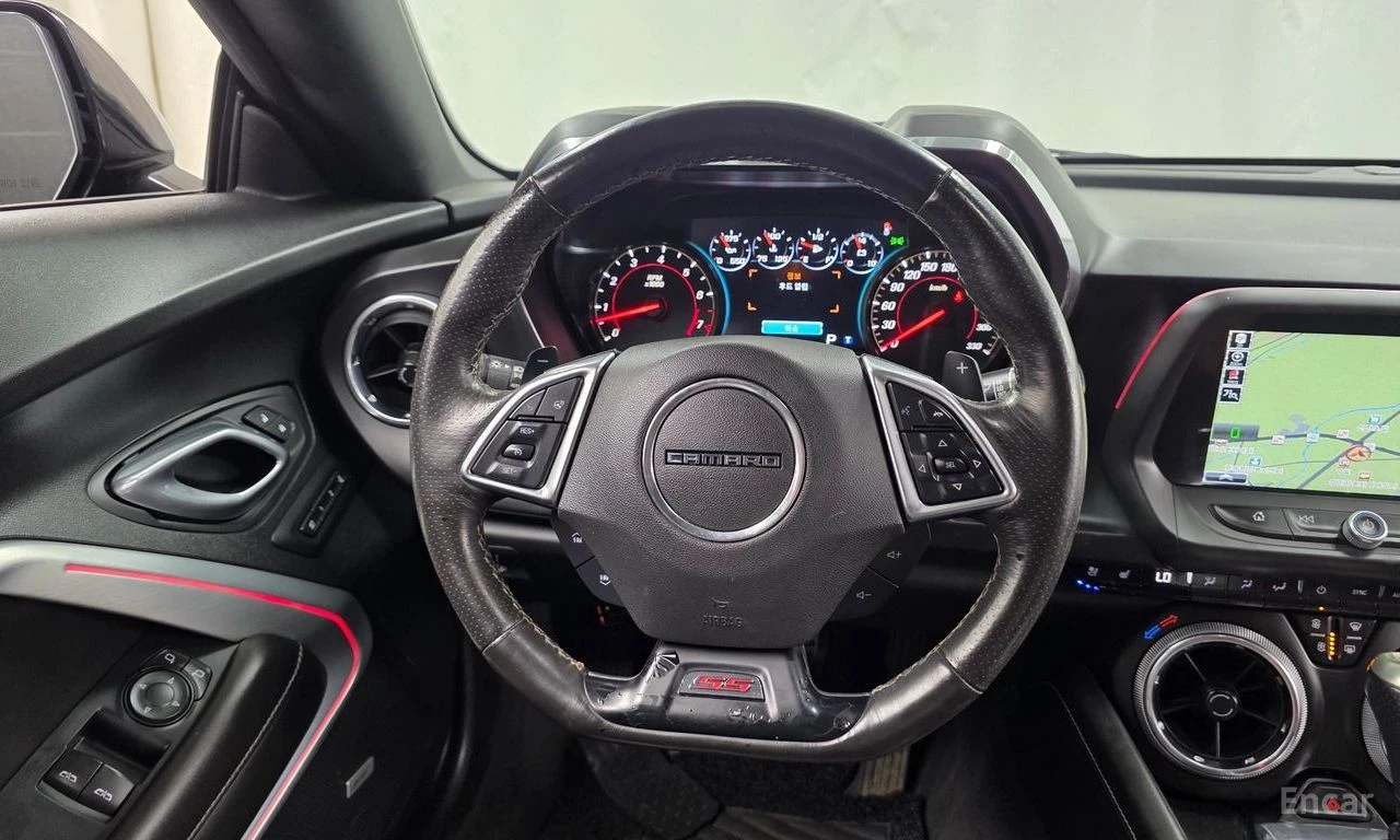 Chevrolet Camaro SS* 6.2* V8* ПОДГРЕВ* ОБДУХВАНЕ* КАМЕРА* КЕЙЛЕС* , снимка 8 - Автомобили и джипове - 55029678