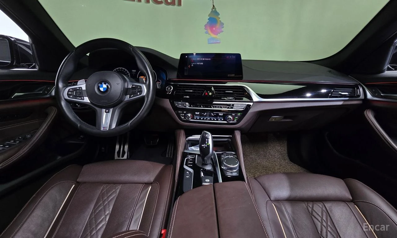 BMW 530 ОБДУХВАНЕ * 360 КАМЕРА * АВТОКРЕДИТ * HEAD-UP, снимка 11 - Автомобили и джипове - 55234062