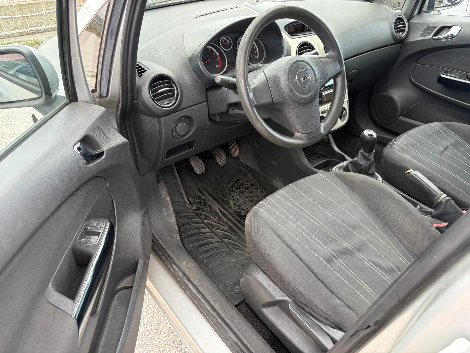 Opel Corsa 1.3 80�� | Mobile.bg � ����������� 6