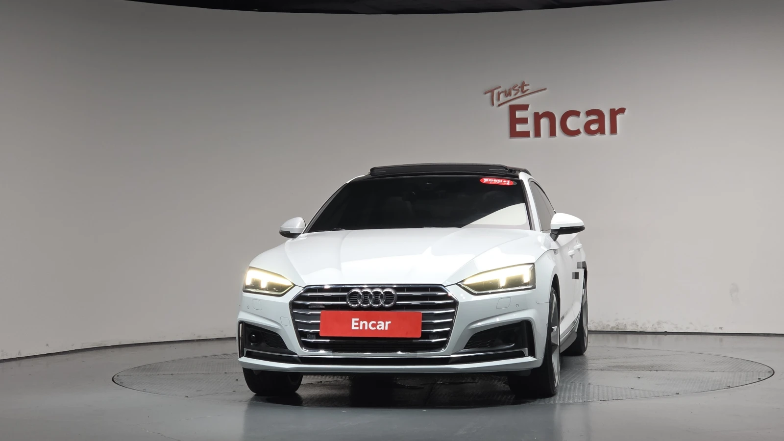 Audi A5 2020* LED* DIS* HUD* ПОДГРЕВ* КАМЕРА* СОБСТВЕН ЛИЗ, снимка 2 - Автомобили и джипове - 56180352