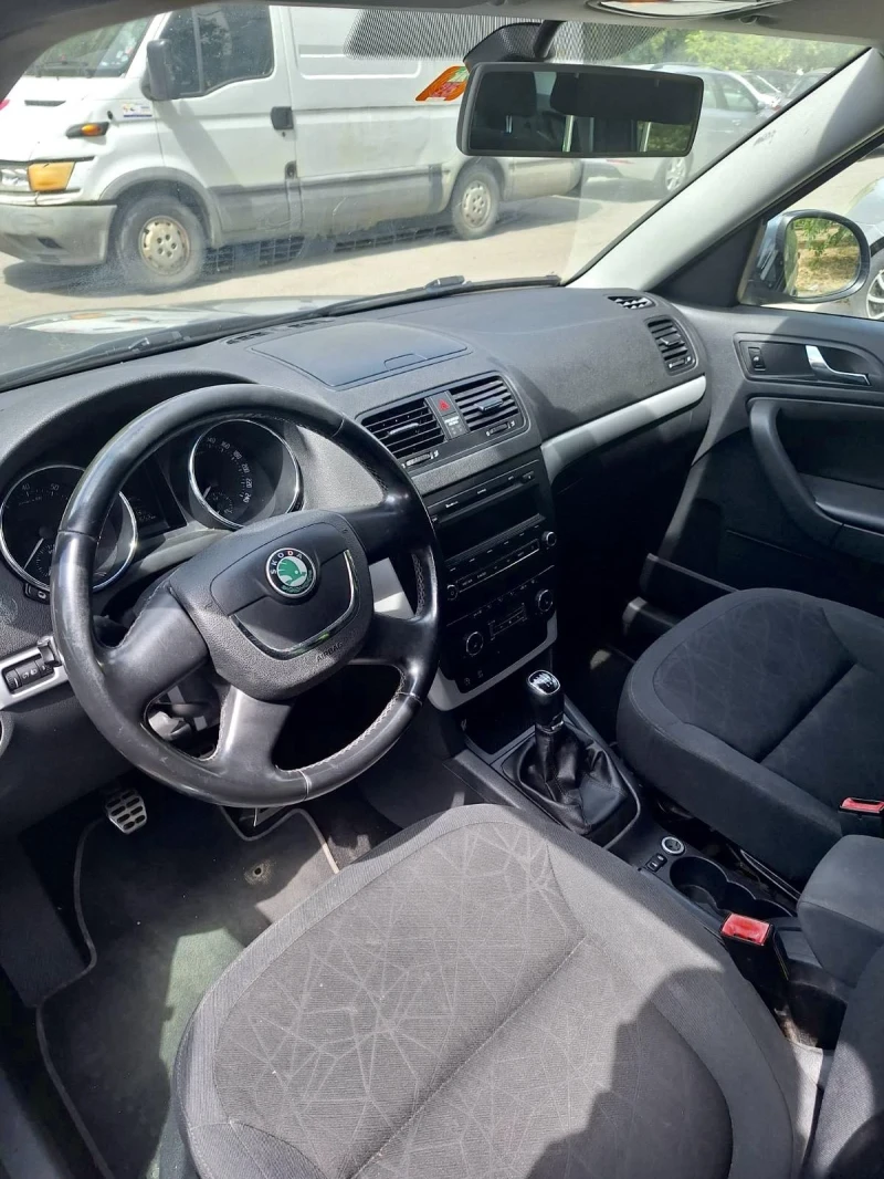 Skoda Yeti, снимка 7 - Автомобили и джипове - 52073379