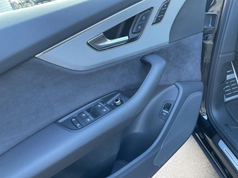Audi SQ7 TFSI/FACELIFT/BLACK OPTIC/PANO/MATRIX/HUD/7МЕСТЕН/, снимка 6 - Автомобили и джипове - 52304874