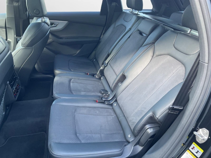 Audi SQ7 TFSI/FACELIFT/BLACK OPTIC/PANO/MATRIX/HUD/7МЕСТЕН/, снимка 12 - Автомобили и джипове - 52304874