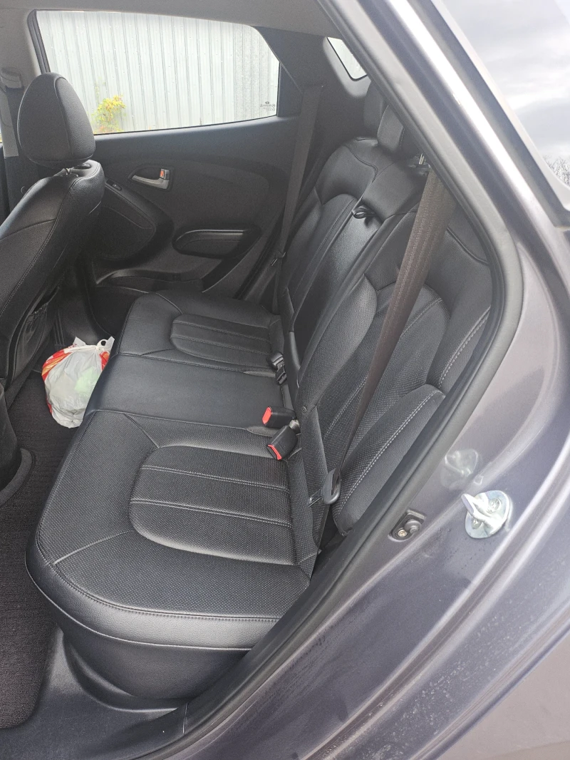 Hyundai Tucson 2.0 EVGT, снимка 6 - Автомобили и джипове - 52393682