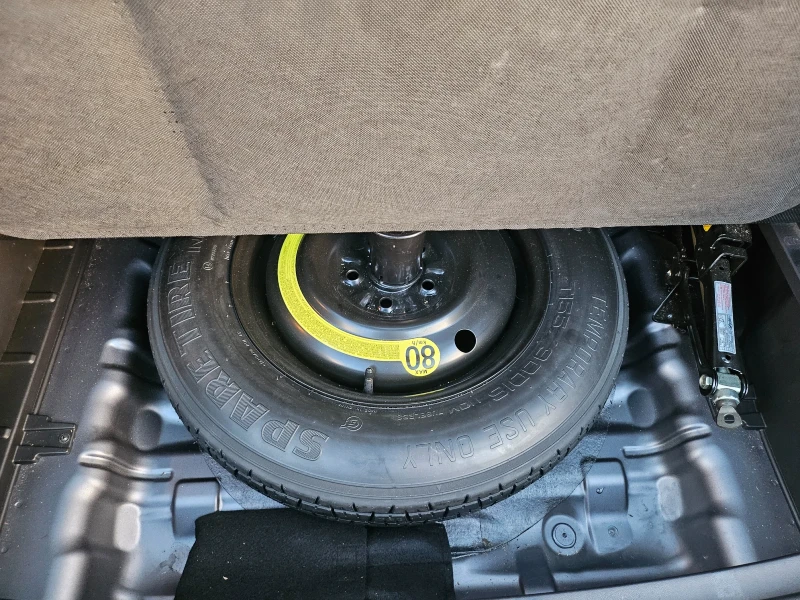 Hyundai Tucson 2.0 EVGT, снимка 12 - Автомобили и джипове - 52393682