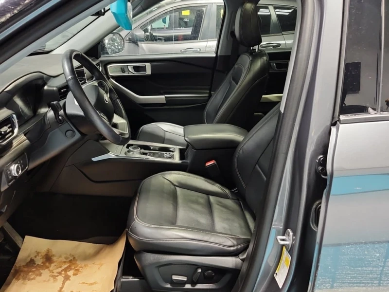 Ford Explorer * LIMITED * CARFAX * БЕЗ ПЪРВОНАЧАЛНА ВНОСКА, снимка 5 - Автомобили и джипове - 52929587