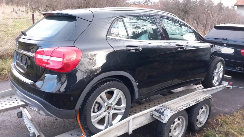 Mercedes-Benz GLA 200, снимка 6 - Автомобили и джипове - 53336259