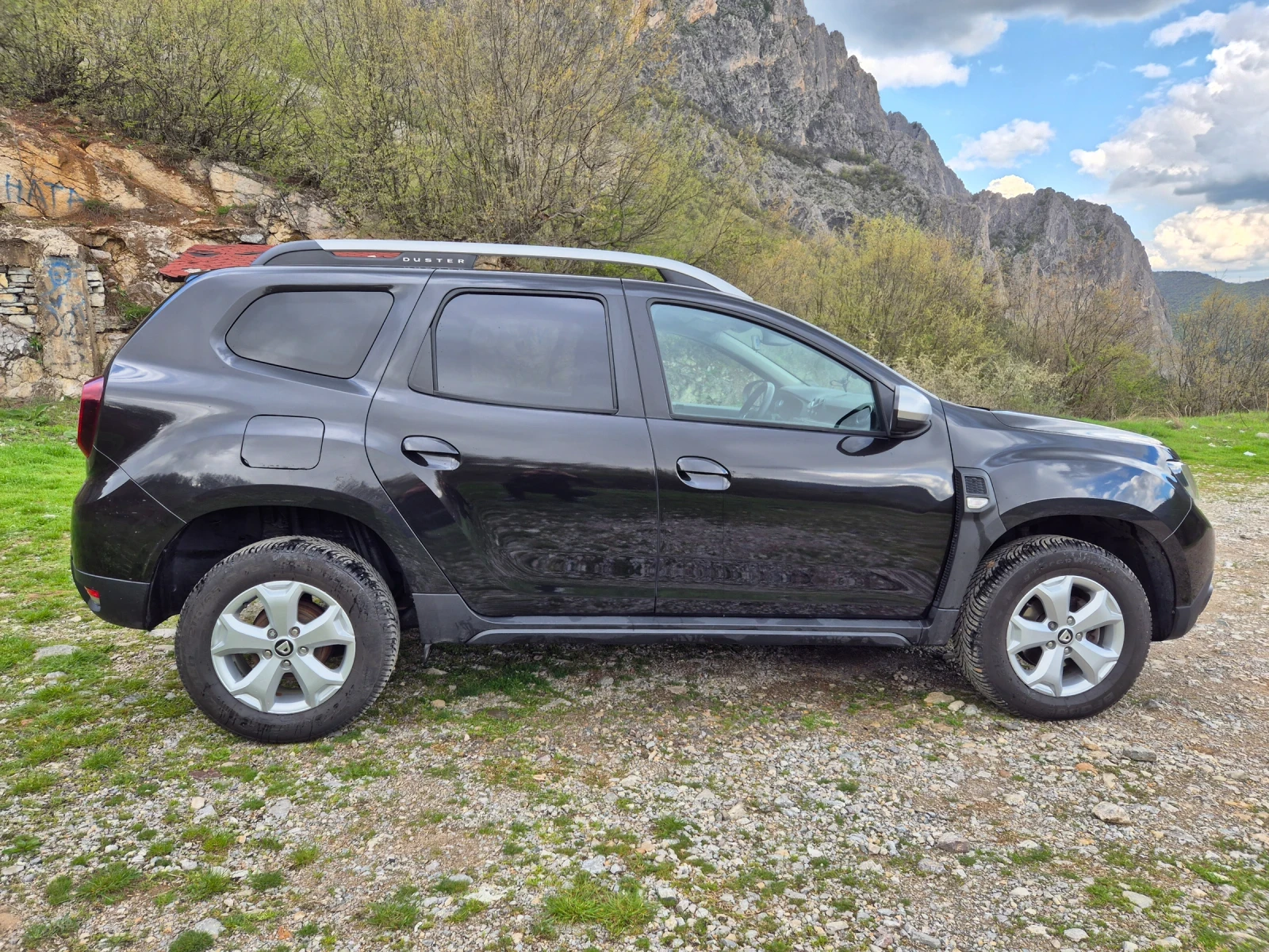 Dacia Duster 1.5dci Сервизна История - изображение 5