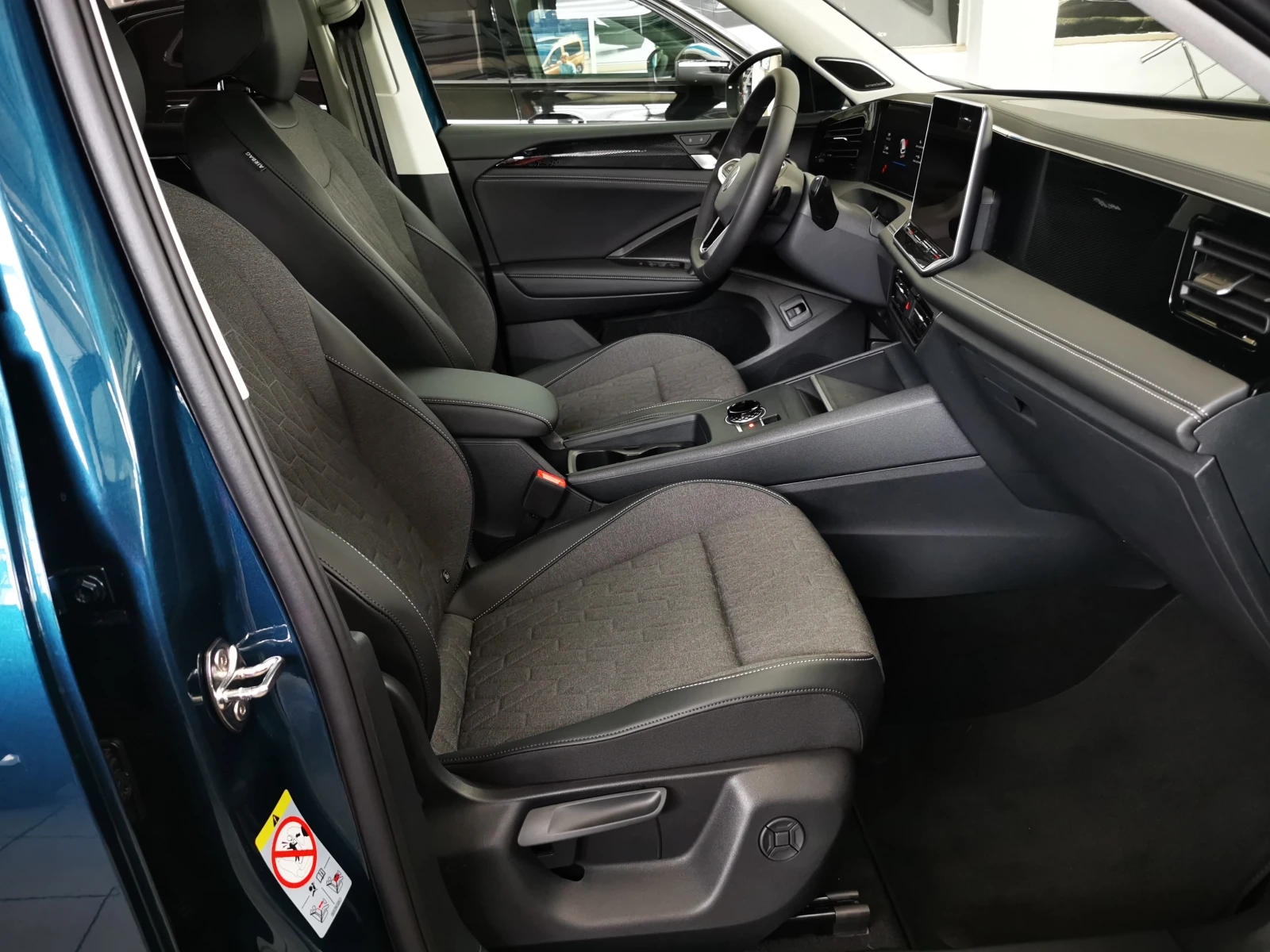 VW Tiguan  - изображение 10