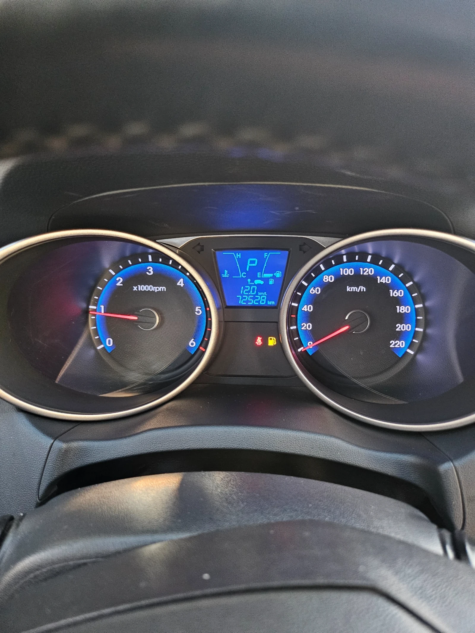 Hyundai Tucson 2.0 EVGT - изображение 9