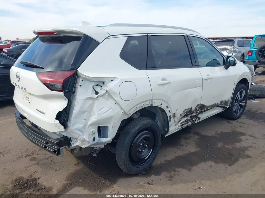 Nissan Rogue 1.5l Platinum Fwd, снимка 4 - Автомобили и джипове - 53773989