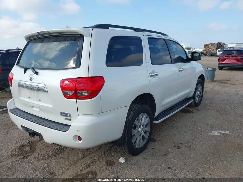 Toyota Sequoia 5.7 V8 * * PLATINUM * * CARFAX * * АВТО КРЕДИТ * *, снимка 6 - Автомобили и джипове - 53838230
