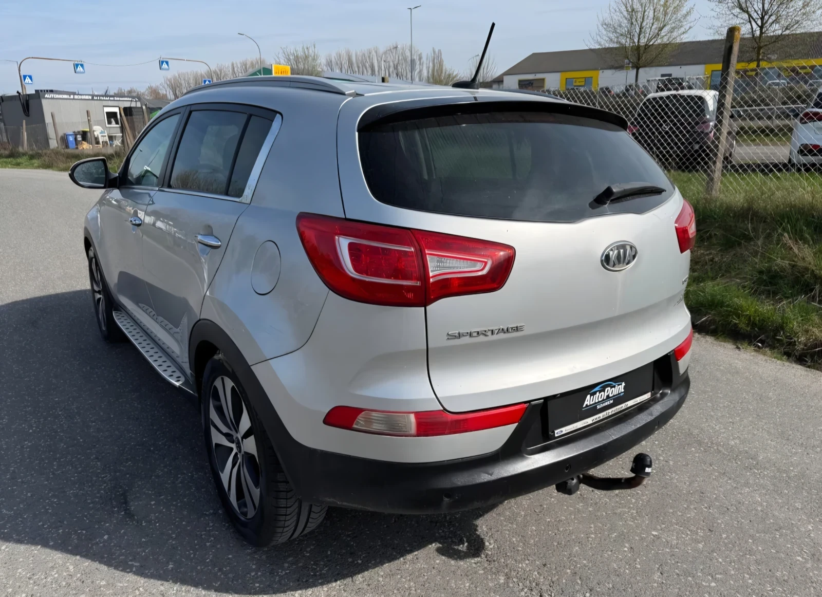 Kia Sportage 2, 0* 136* NAVI* PDC* LED* XENON* КОЖА* CAM* 4* 4, снимка 4 - Автомобили и джипове - 54155479