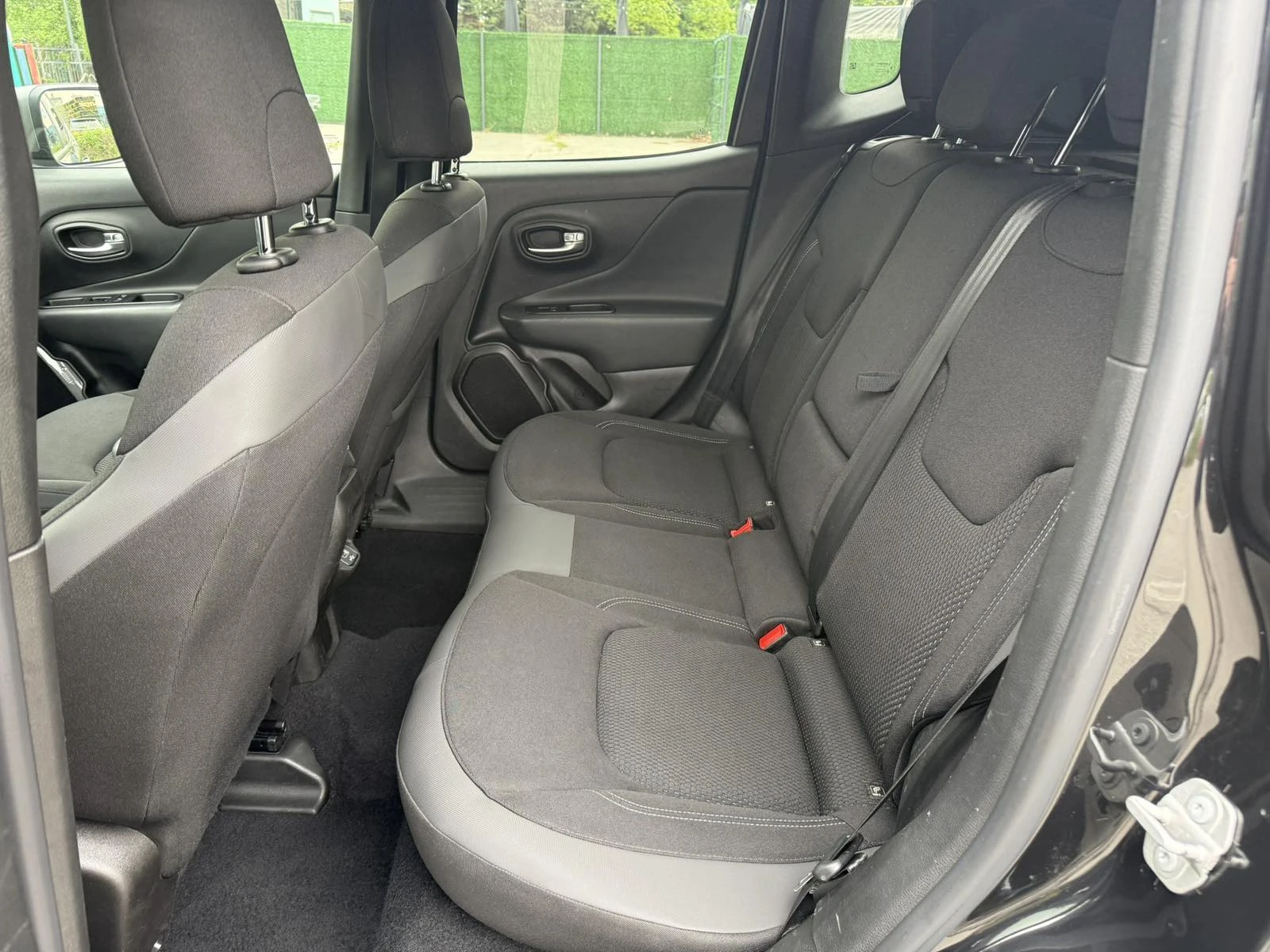 Jeep Renegade 4xe Plug-In Hybrid Limited 4x4, снимка 12 - Автомобили и джипове - 54580173