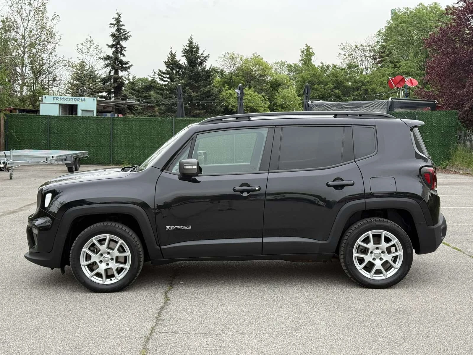 Jeep Renegade 4xe Plug-In Hybrid Limited 4x4, снимка 8 - Автомобили и джипове - 54580173