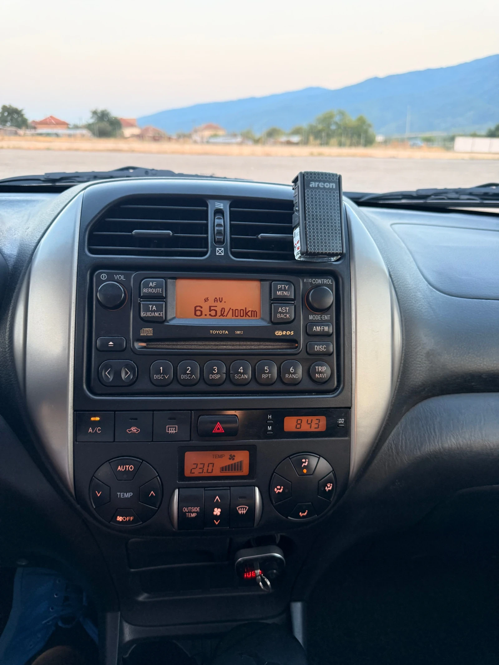 Toyota Rav4, снимка 8 - Автомобили и джипове - 56314395