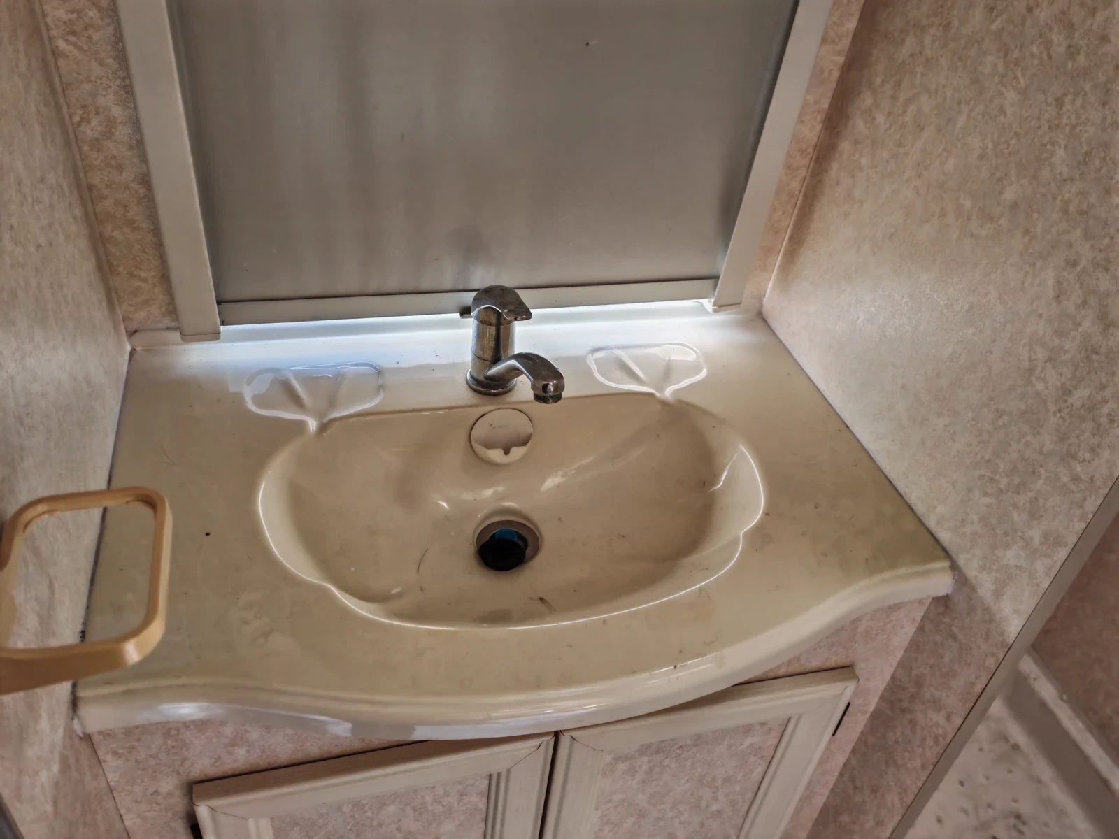 �������� Bailey Reyngar | Mobile.bg � ����������� 12