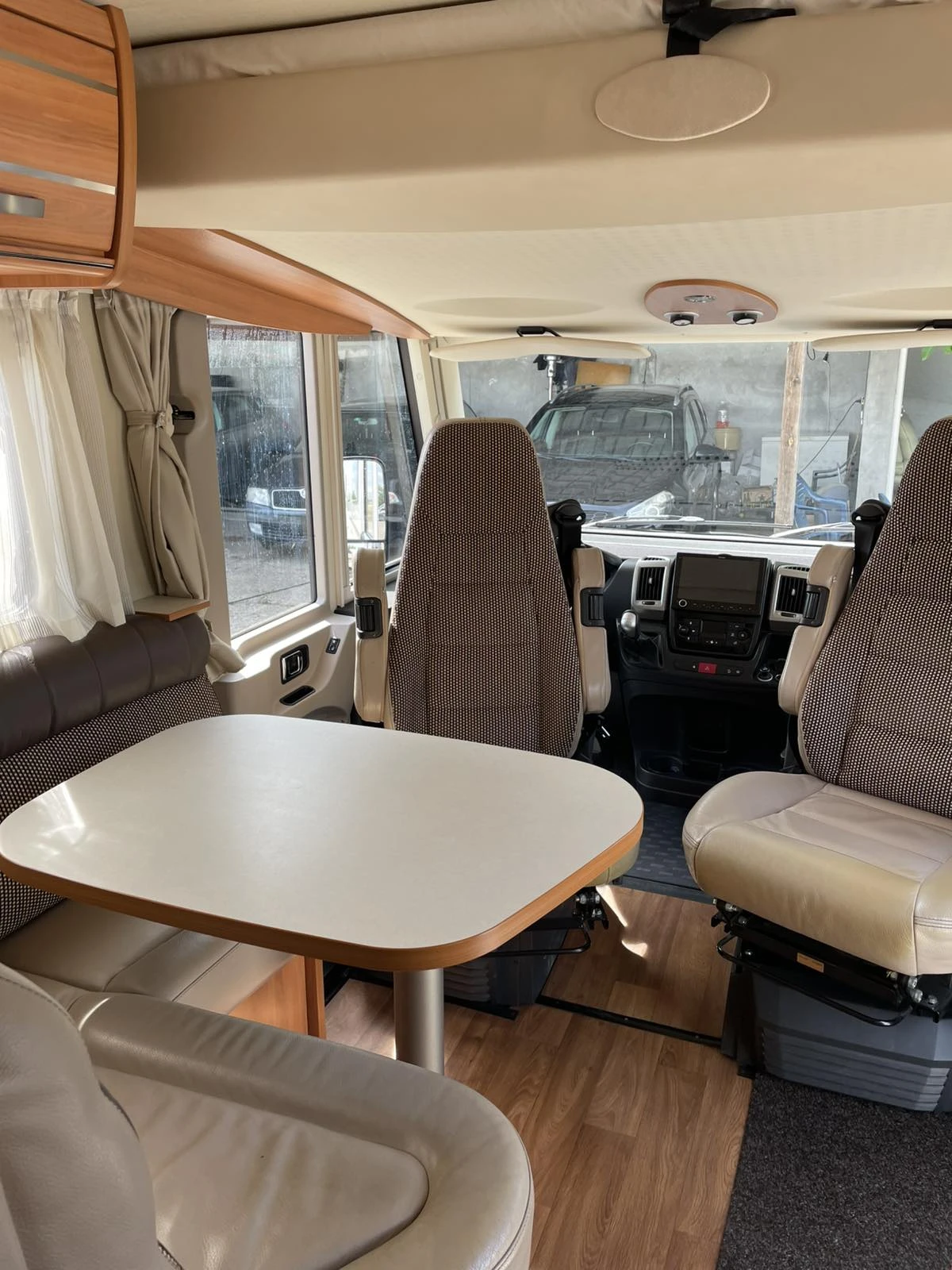 Кемпер HYMER / ERIBA EXSIS-I 588, снимка 15 - Каравани и кемпери - 55017323