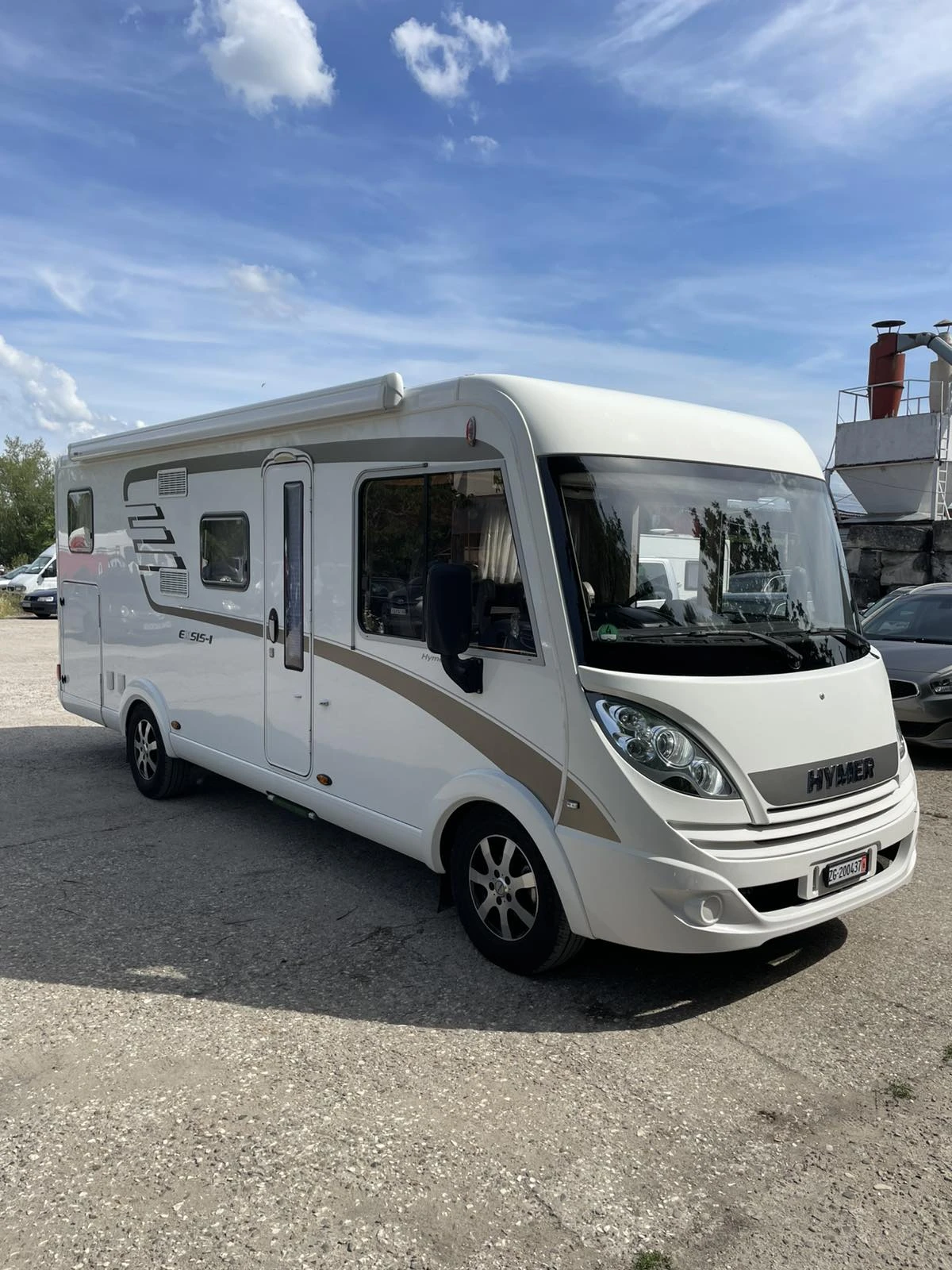 Кемпер HYMER / ERIBA EXSIS-I 588, снимка 2 - Каравани и кемпери - 54831962