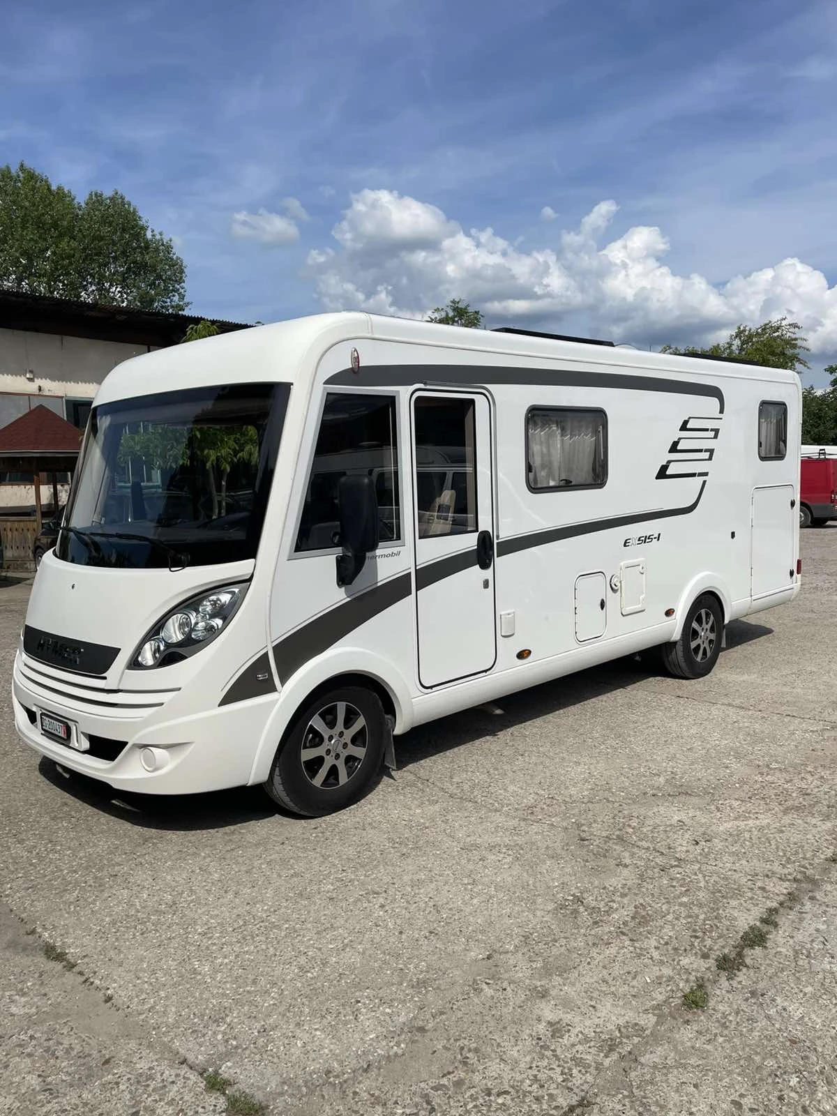 Кемпер HYMER / ERIBA EXSIS-I 588, снимка 3 - Каравани и кемпери - 54831962