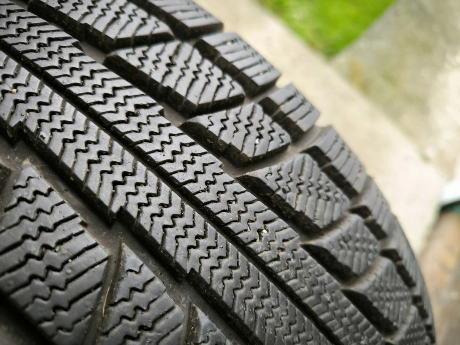 ���� � ������ 215/70R15 | Mobile.bg � ����������� 3