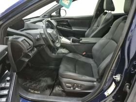 Toyota bZ4X * Awd Xle * CARFAX *  | Mobile.bg � ����� ������ 7