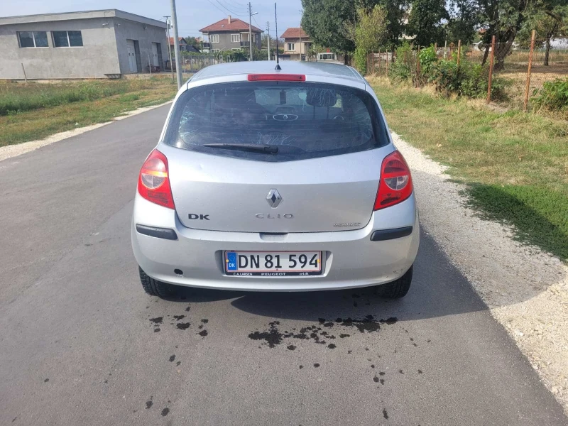 Renault Clio, снимка 2 - Автомобили и джипове - 47284540