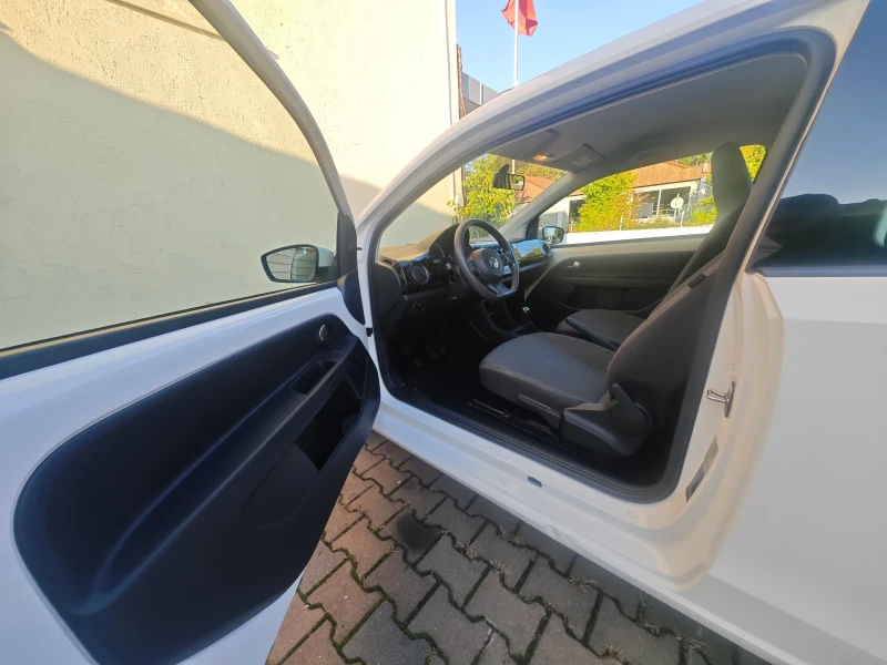 VW Up, снимка 6 - Автомобили и джипове - 47413219