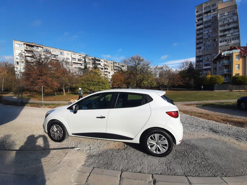 Renault Clio, снимка 1 - Автомобили и джипове - 47923483