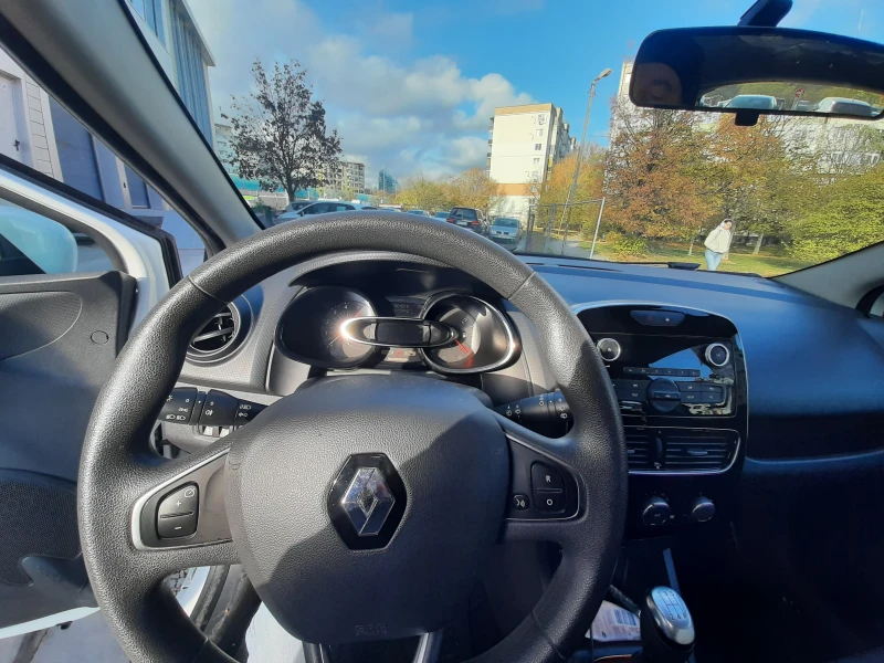 Renault Clio, снимка 4 - Автомобили и джипове - 47923483