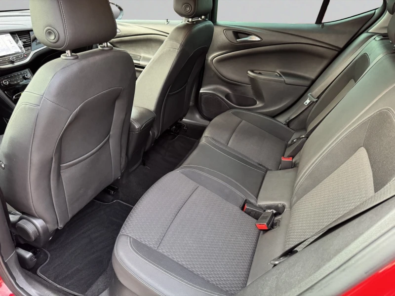 Opel Astra Innovation 1.4T АТ6, Гаранция 12м/25000км., снимка 10 - Автомобили и джипове - 48843470